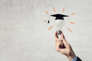 《古董局中局》讲述的故事你知道吗？