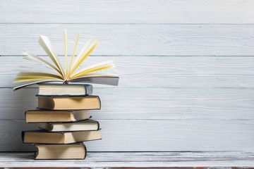 跪求数学家小时候的故事（350~450字）