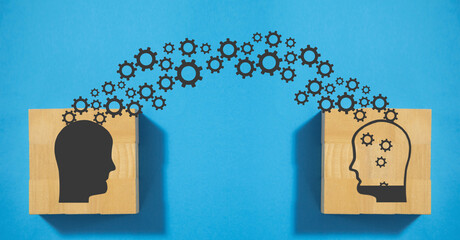 《古董局中局》讲述的故事你知道吗？